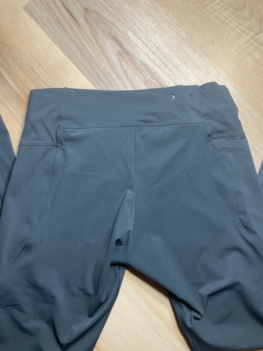 ADAY Crop Roll Leggings Gray High Rise Stretch Minimalist Size‎ Small - Picture 5 of 11